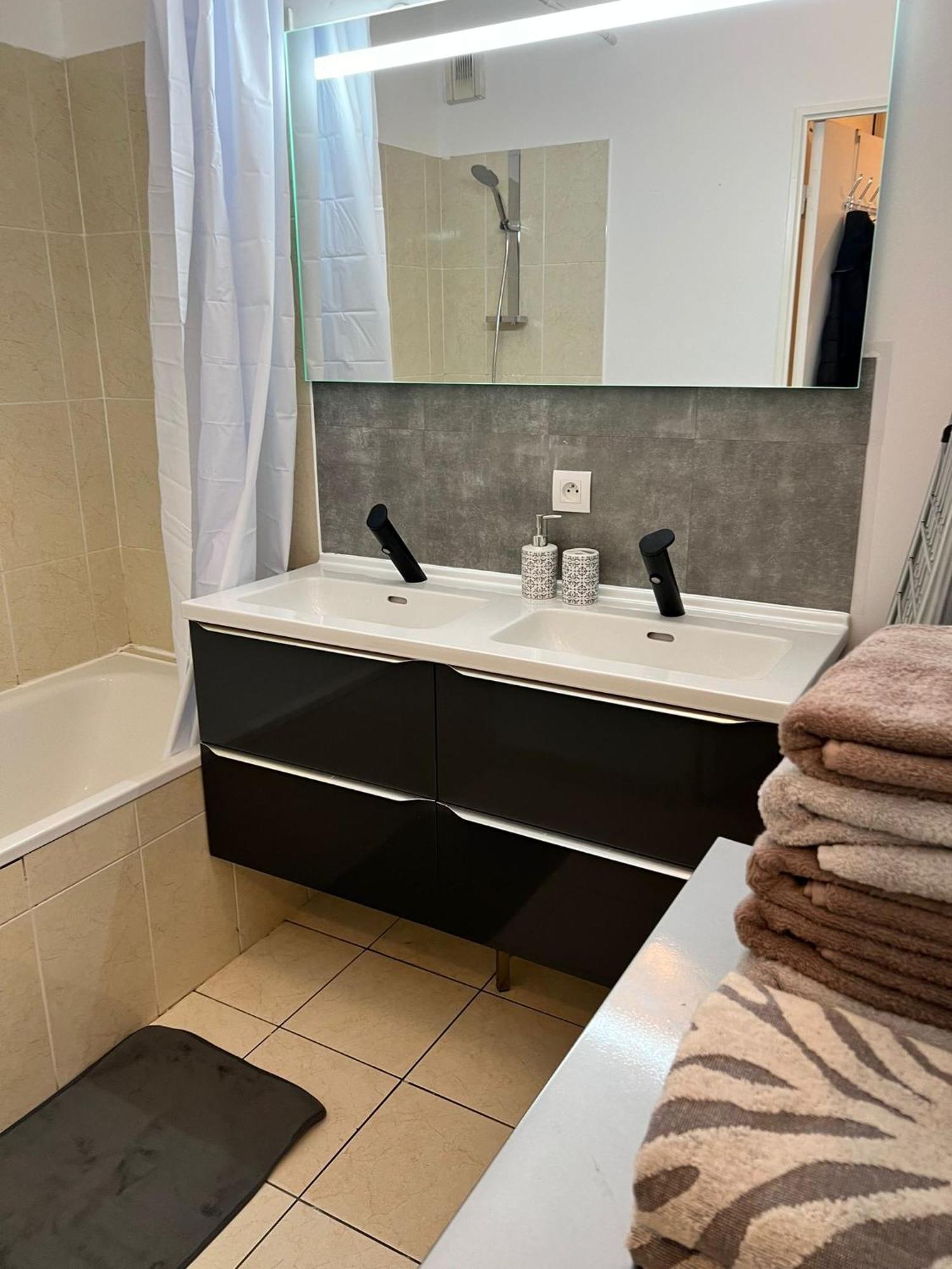 Appartement 5Min Gare Rer Disneyland Paris Val D'Europe La Vallee Village Parking Inclus 蒙泰夫兰 外观 照片